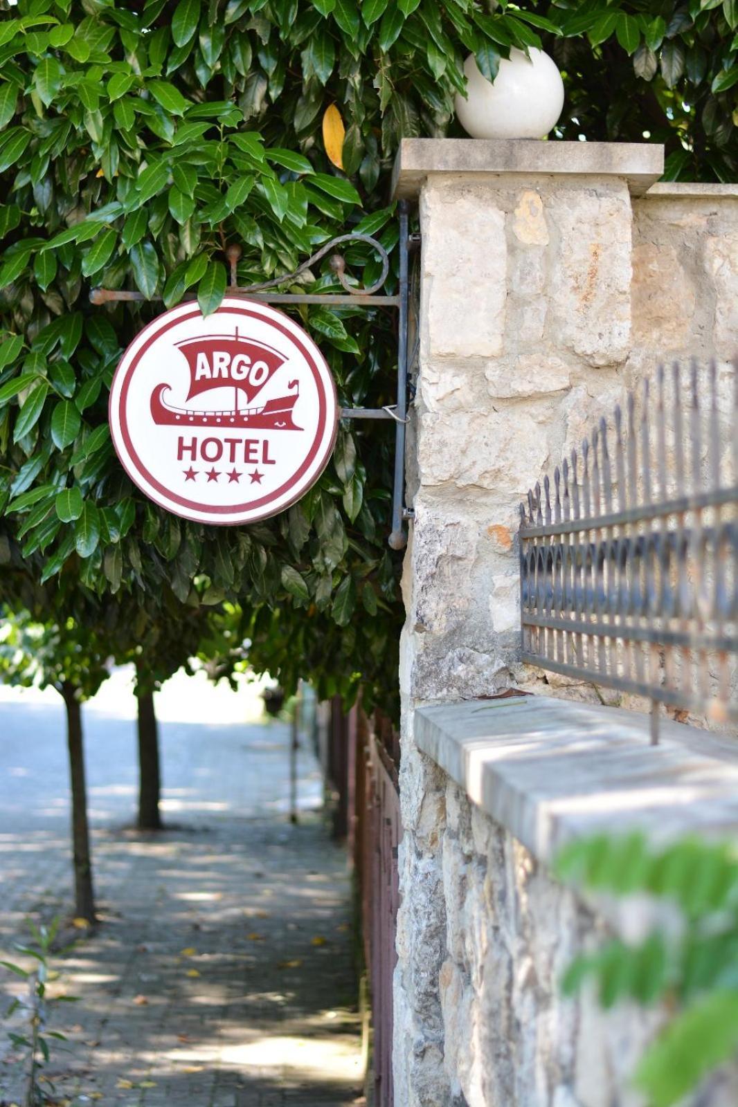 Boutique Hotel Argo クタイシ エクステリア 写真