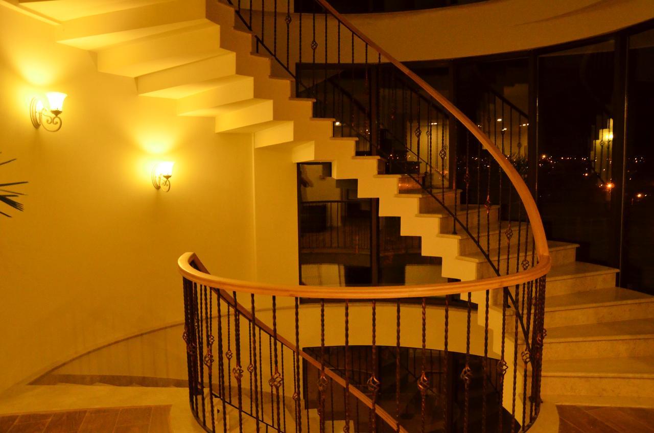 Boutique Hotel Argo クタイシ エクステリア 写真
